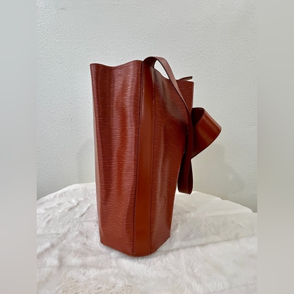 Louis Vuitton Vintage Tan Epi Leather Sac d'Epaule Bucket Shoulder Bag - Picture 5 of 16